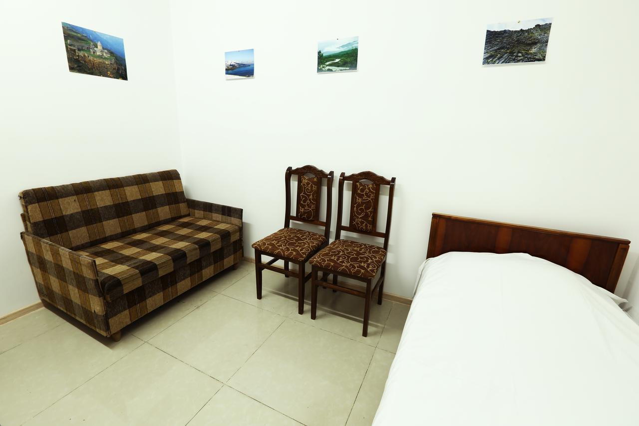 Byron Hostel Erywań Zewnętrze zdjęcie