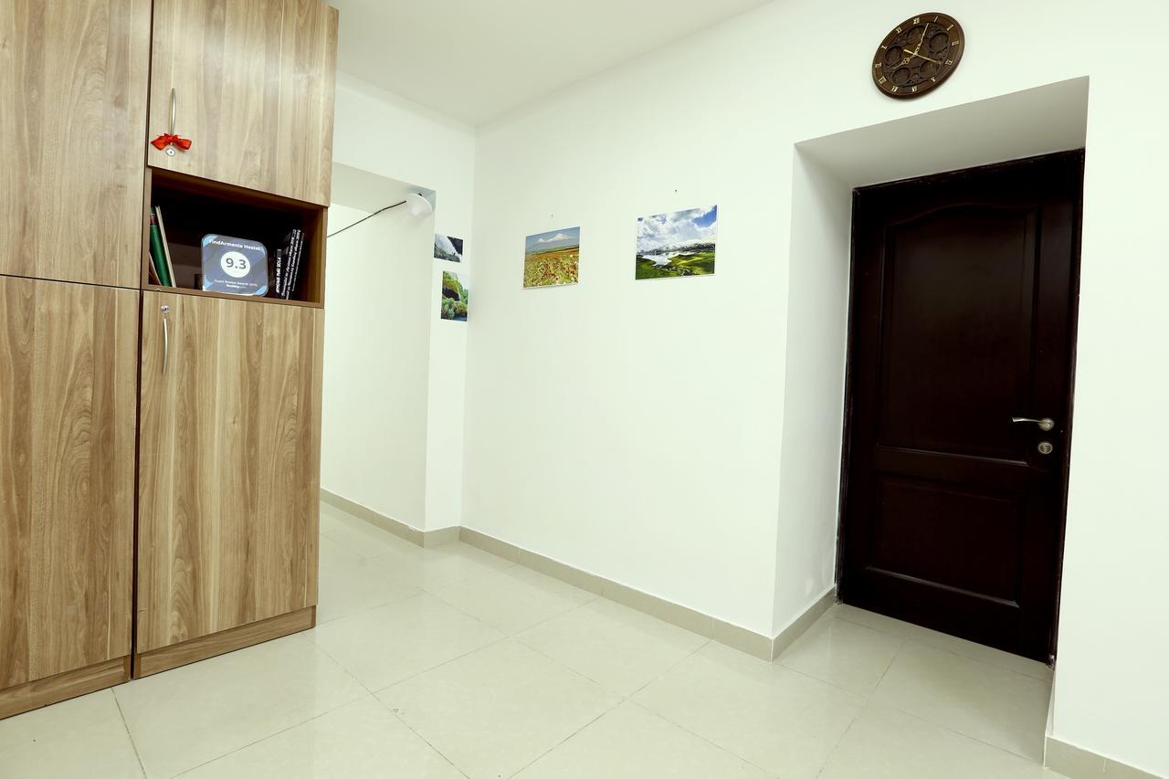 Byron Hostel Erywań Zewnętrze zdjęcie