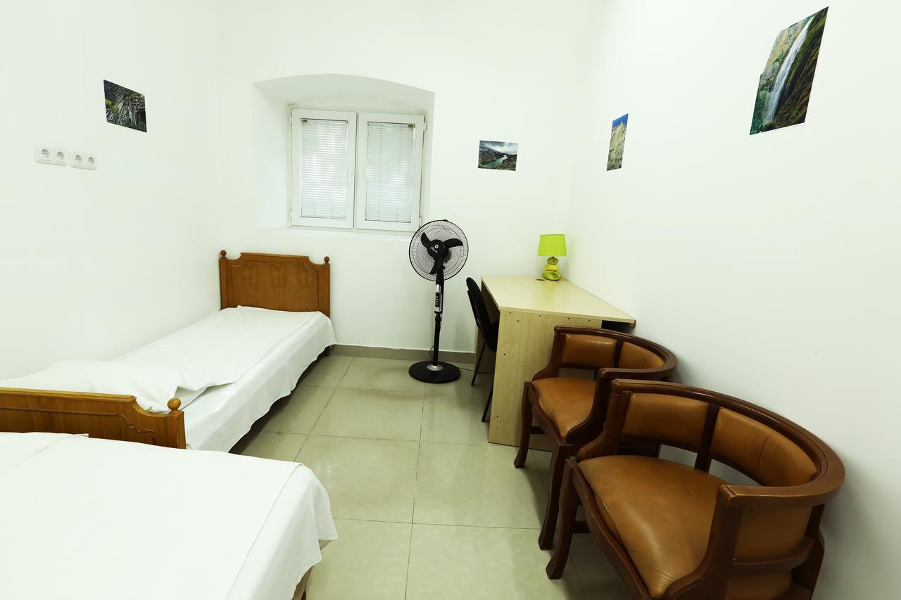 Byron Hostel Erywań Zewnętrze zdjęcie