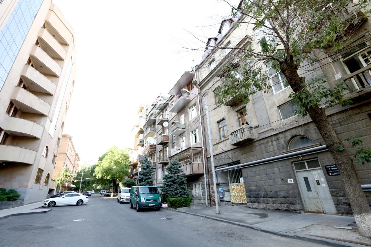 Byron Hostel Erywań Zewnętrze zdjęcie