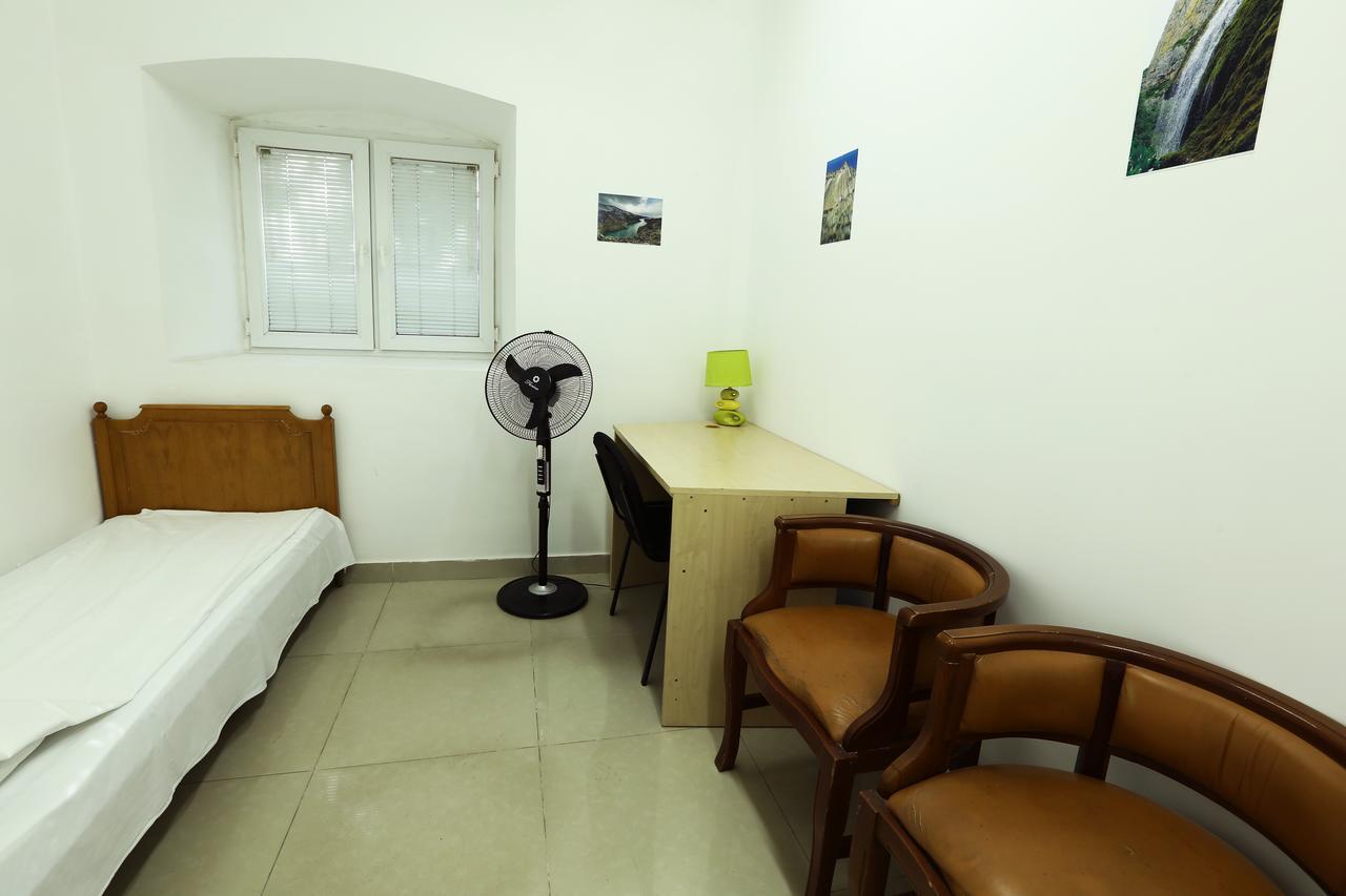 Byron Hostel Erywań Zewnętrze zdjęcie