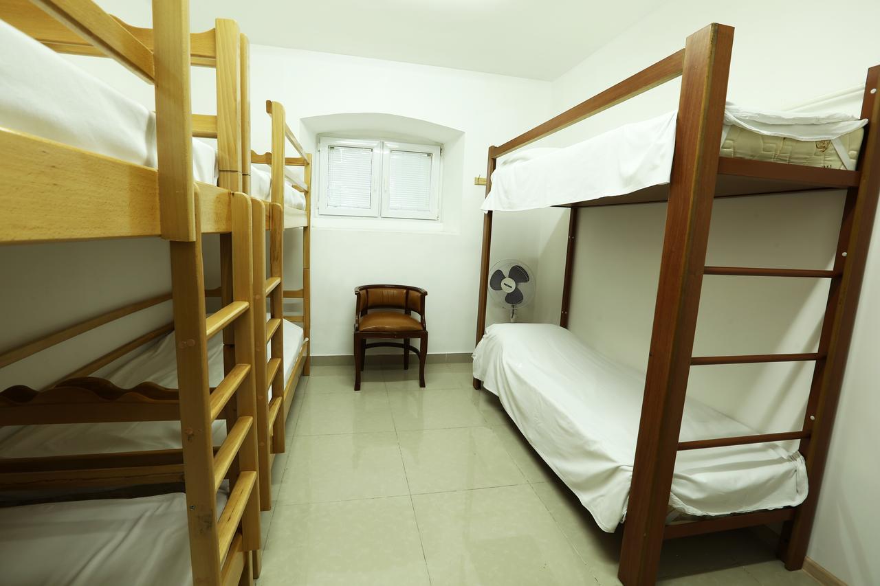 Byron Hostel Erywań Zewnętrze zdjęcie