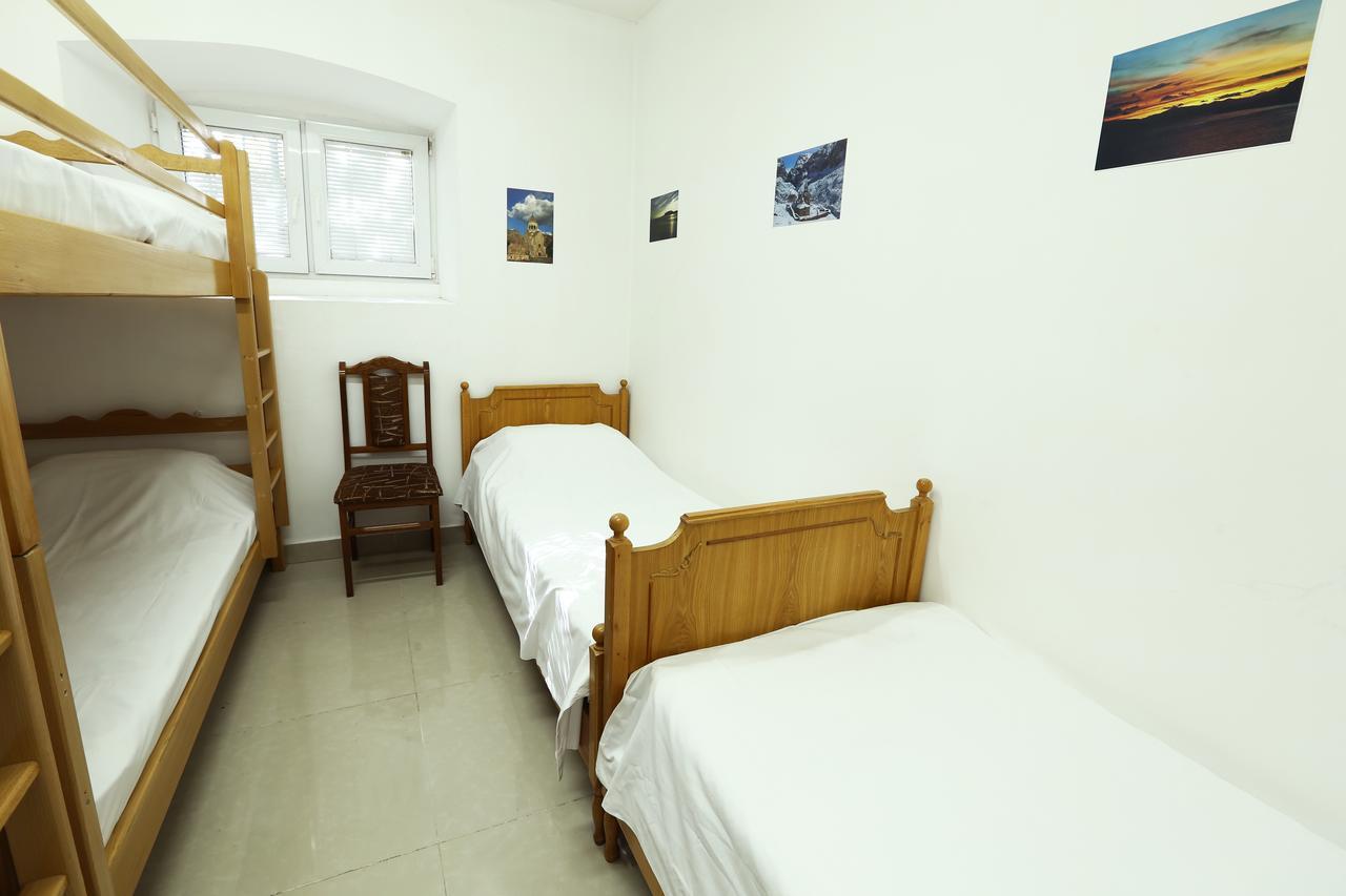 Byron Hostel Erywań Zewnętrze zdjęcie