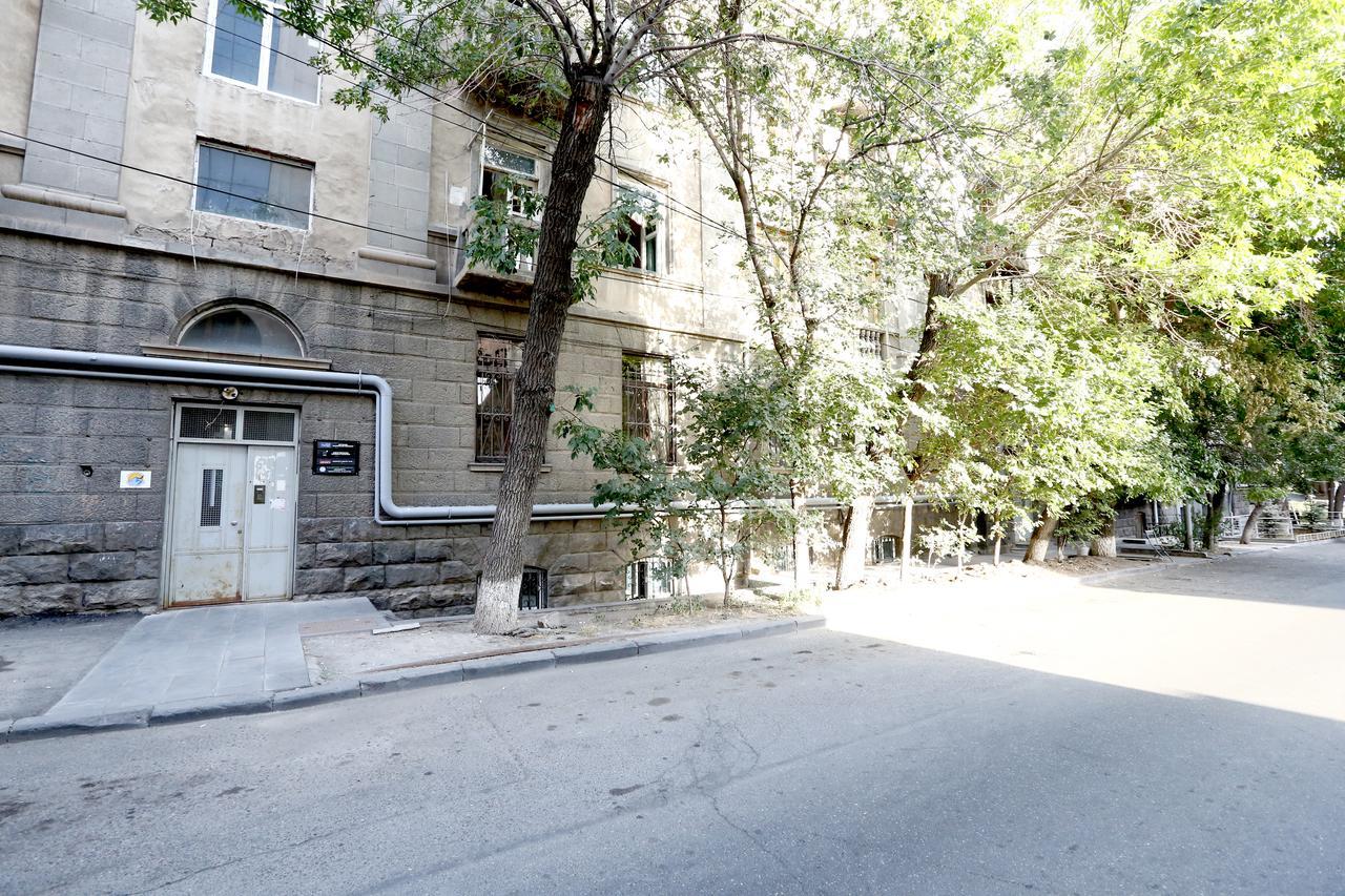 Byron Hostel Erywań Zewnętrze zdjęcie