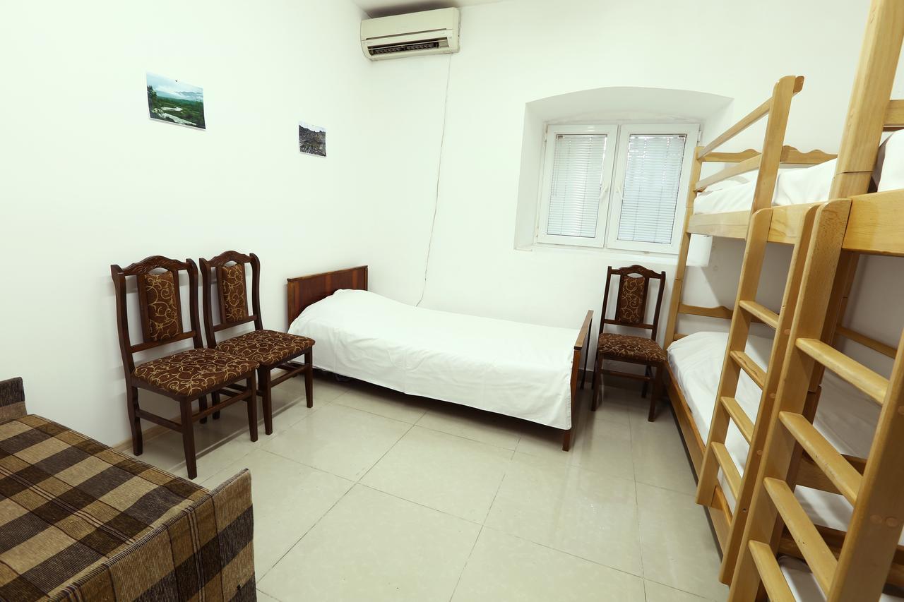 Byron Hostel Erywań Zewnętrze zdjęcie