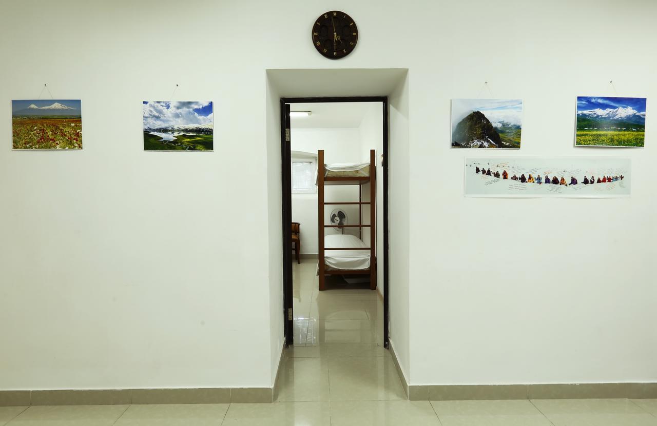 Byron Hostel Erywań Zewnętrze zdjęcie