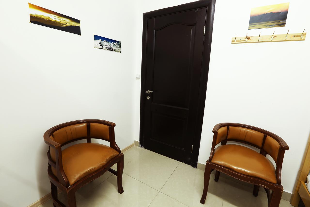 Byron Hostel Erywań Zewnętrze zdjęcie
